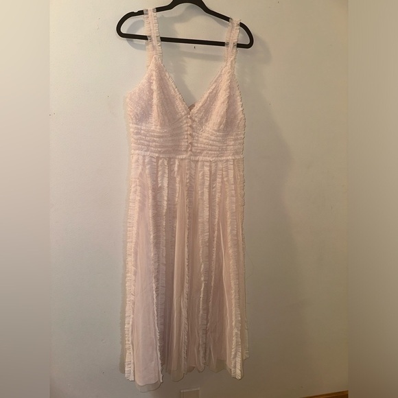 Mac Duggal Iridescent Pink Oyster Ruffled Sleeveless Midi Dress